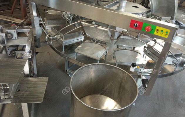 Máquina para hacer conos de helado en Vietnam